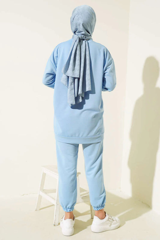 Set a due pezzi con base con dettaglio emblema- azzurro chiaro