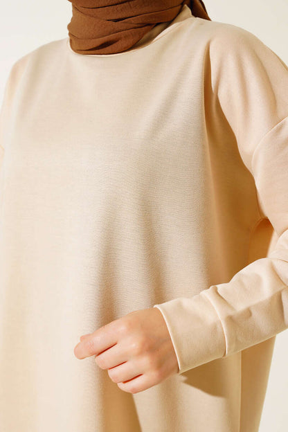 Set a due pezzi con base con dettaglio emblema- marrone chiaro