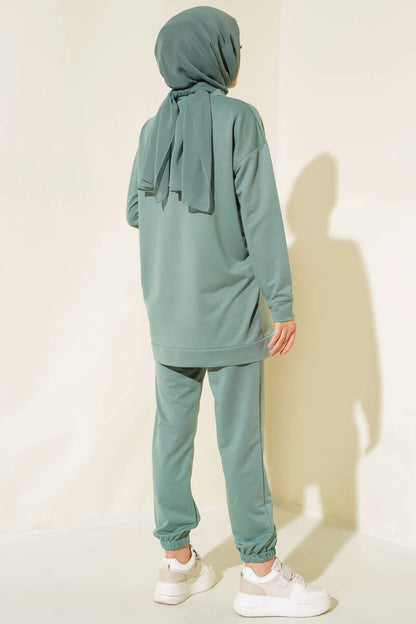 Set a due pezzi con base con dettaglio emblema- verde chiaro