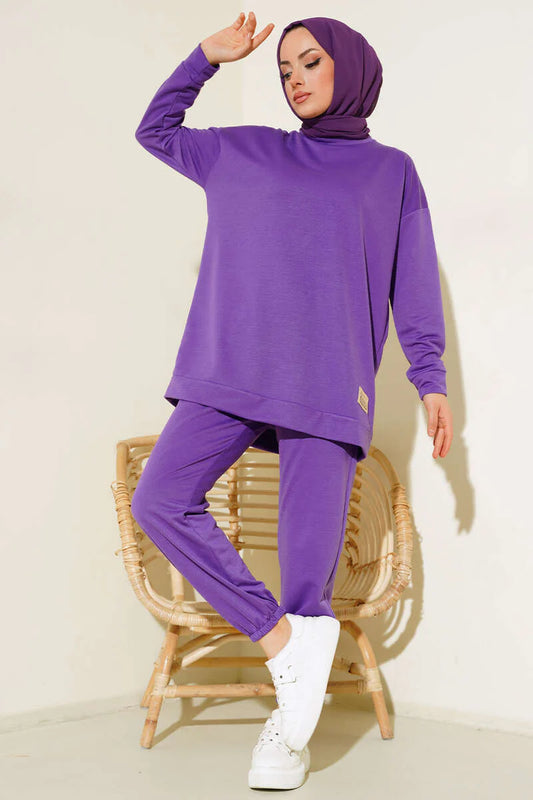 Set a due pezzi con base con dettaglio emblema- viola