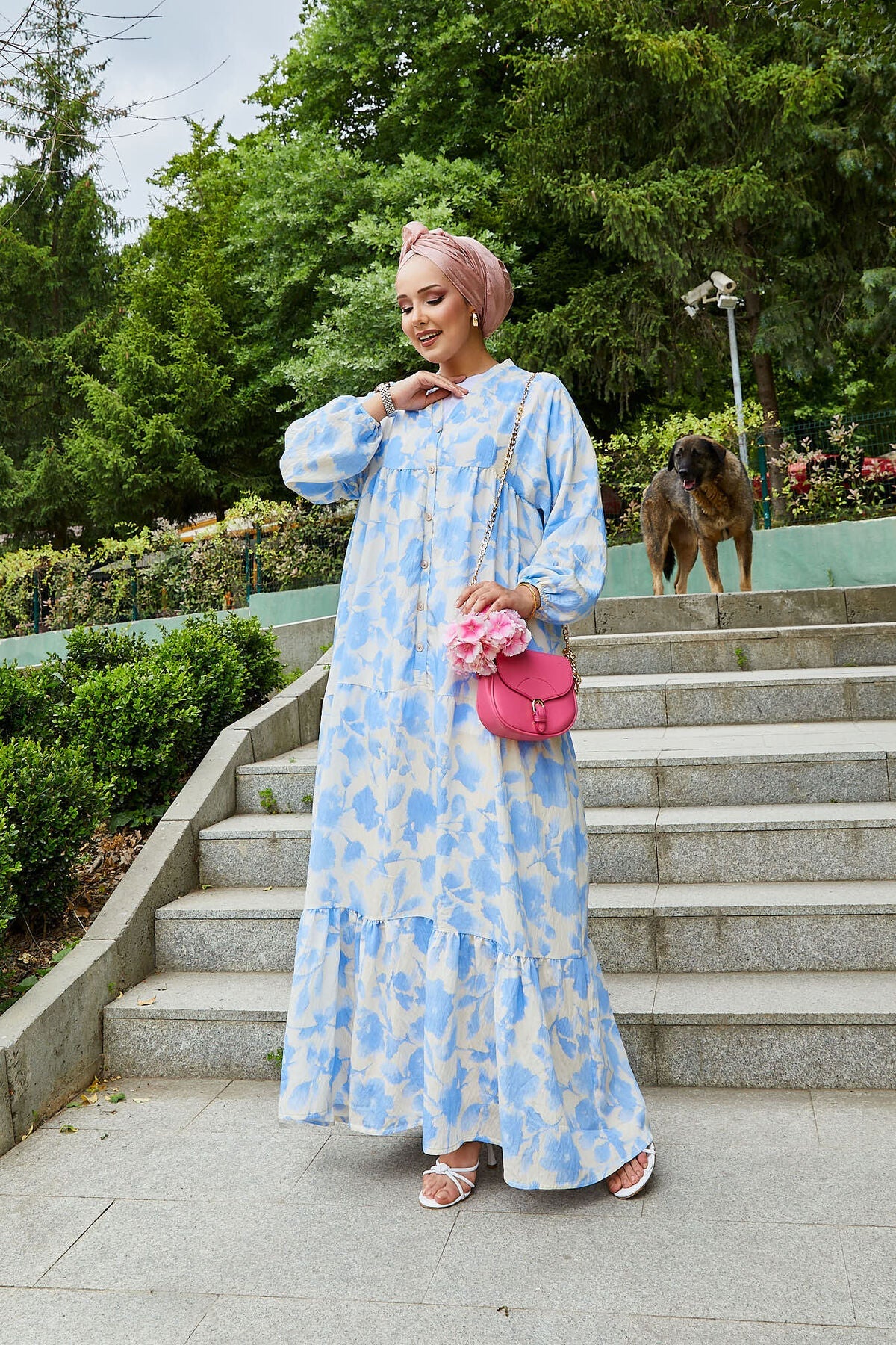 Abaya hijab in modal con motivo batik blu