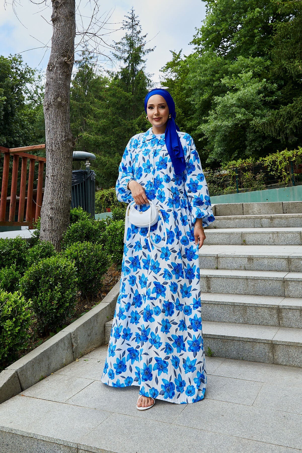 Abaya hijab con colletto a camicia e motivo modal Saxe